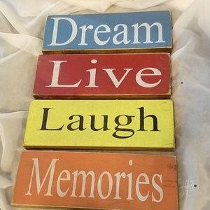 Set of 4 decor signs live, laugh, dream memories
